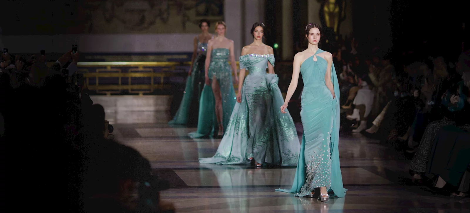 الأزياء الراقية