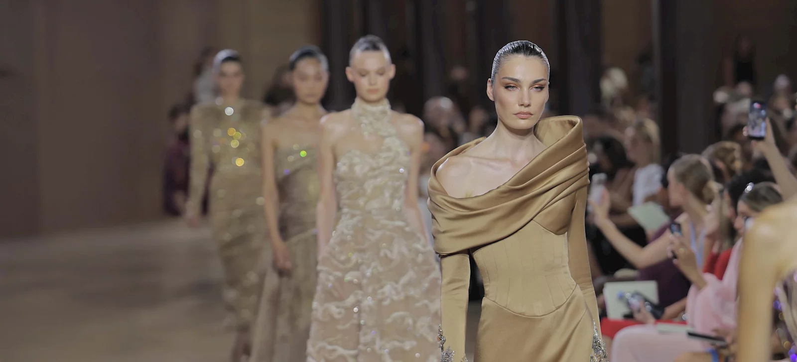 COUTURE
