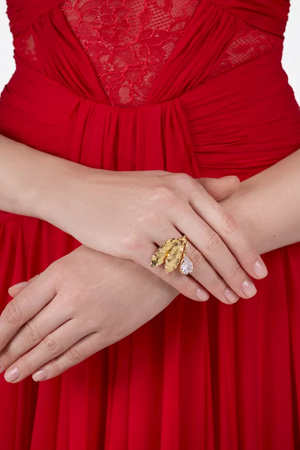 خاتم  من الأوراق الذهبية